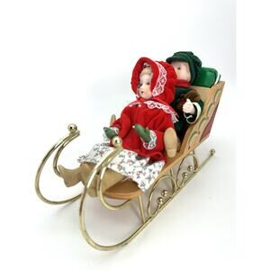 Vintage Christmas Around the World Porcelain Sleigh Music Box Jingle Bells